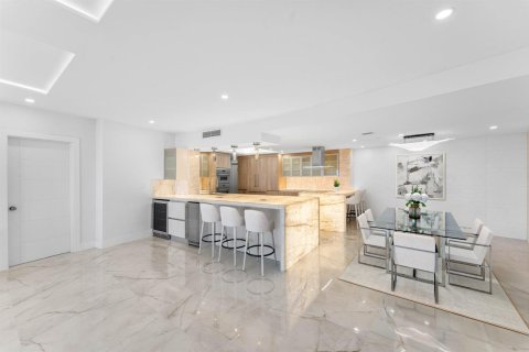 Copropriété à vendre à Boca Raton, Floride: 2 chambres, 176.89 m2 № 2175350 - photo 7