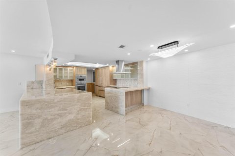 Copropriété à vendre à Boca Raton, Floride: 2 chambres, 176.89 m2 № 2175350 - photo 14