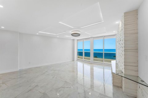 Copropriété à vendre à Boca Raton, Floride: 2 chambres, 176.89 m2 № 2175350 - photo 2