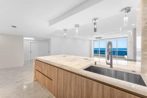Copropriété à vendre à Boca Raton, Floride: 2 chambres, 176.89 m2 № 2175350 - photo 19
