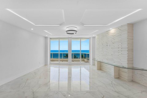 Copropriété à vendre à Boca Raton, Floride: 2 chambres, 176.89 m2 № 2175350 - photo 4