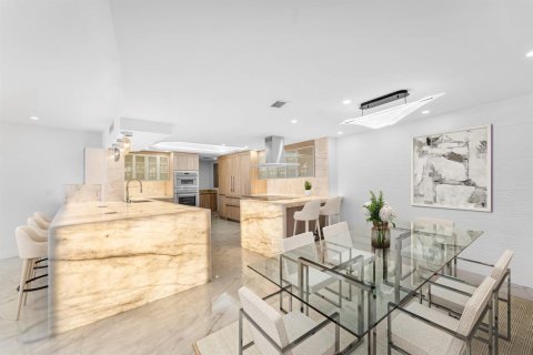 Copropriété à vendre à Boca Raton, Floride: 2 chambres, 176.89 m2 № 2175350 - photo 9