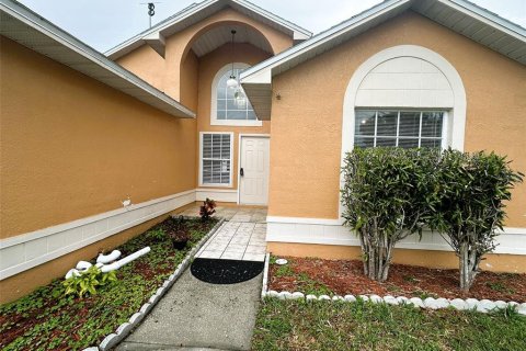 House in Orlando, Florida 3 bedrooms, 123.19 sq.m. № 2148218 - photo 3
