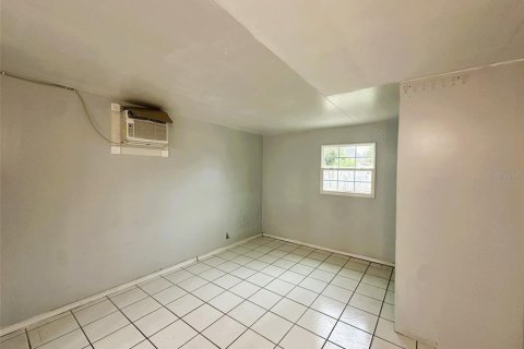 House in Orlando, Florida 3 bedrooms, 123.19 sq.m. № 2148218 - photo 22