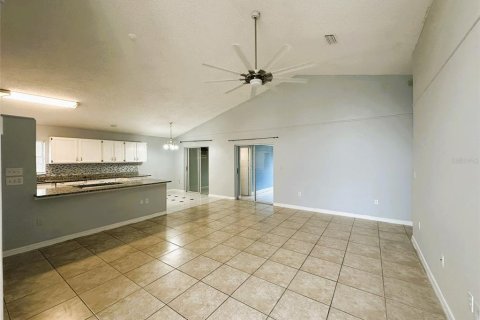 House in Orlando, Florida 3 bedrooms, 123.19 sq.m. № 2148218 - photo 5