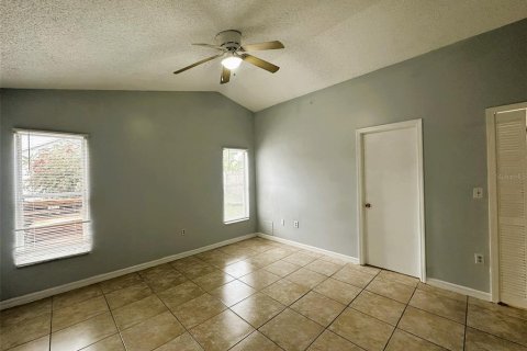 House in Orlando, Florida 3 bedrooms, 123.19 sq.m. № 2148218 - photo 10