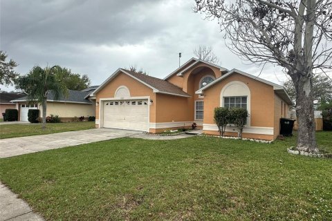 House in Orlando, Florida 3 bedrooms, 123.19 sq.m. № 2148218 - photo 2