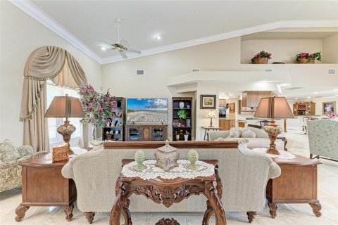 House in Punta Gorda, Florida 3 bedrooms, 298.12 sq.m. № 1741181 - photo 10