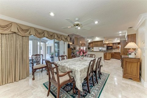 House in Punta Gorda, Florida 3 bedrooms, 298.12 sq.m. № 1741181 - photo 25