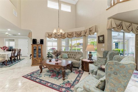 House in Punta Gorda, Florida 3 bedrooms, 298.12 sq.m. № 1741181 - photo 15