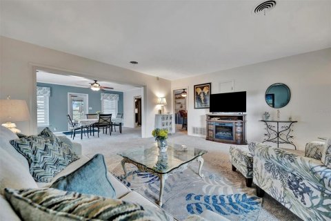 Villa ou maison à vendre à Bradenton, Floride: 3 chambres, 167.78 m2 № 1905737 - photo 11