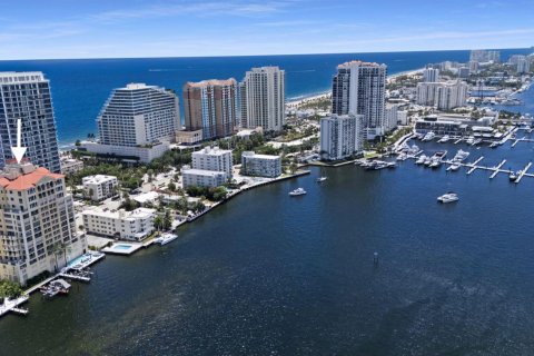 Condominio en venta en Fort Lauderdale, Florida, 3 dormitorios, 363.25 m2 № 2340353 - foto 2