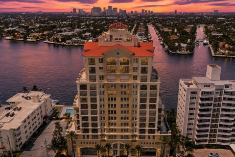 Condominio en Fort Lauderdale, Florida, 3 dormitorios  № 2340353