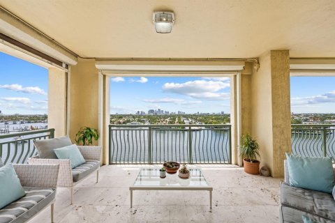 Condominio en venta en Fort Lauderdale, Florida, 3 dormitorios, 363.25 m2 № 2340353 - foto 13