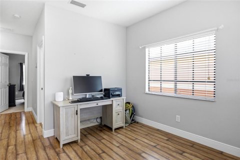 Townhouse in Wesley Chapel, Florida 3 bedrooms, 170.2 sq.m. № 2230850 - photo 18
