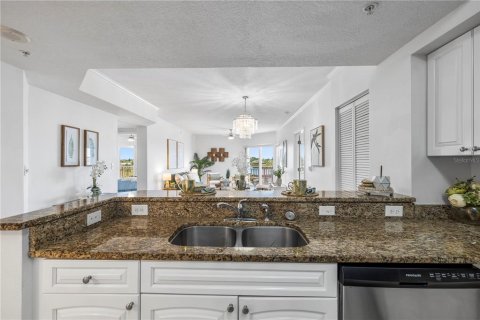 Copropriété à vendre à New Port Richey, Floride: 2 chambres, 119.19 m2 № 2094292 - photo 27