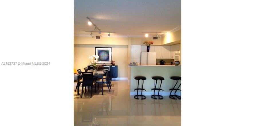 Кондоминиум с 3 спальнями в Авентура, Флорида № 2034236