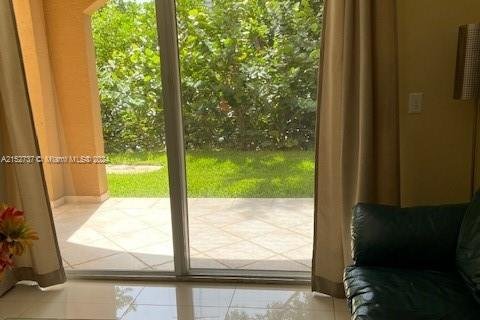 Снять в аренду кондоминиум в Авентура, Флорида 3 спальни, 122.63м2, № 2034236 - фото 18