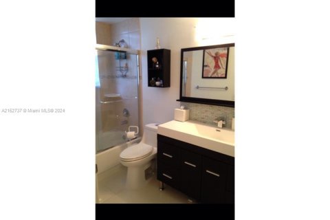 Снять в аренду кондоминиум в Авентура, Флорида 3 спальни, 122.63м2, № 2034236 - фото 13