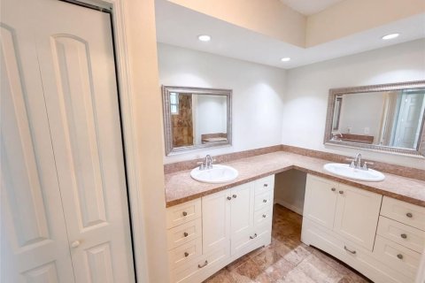 House in Spring Hill, Florida 3 bedrooms, 169.27 sq.m. № 2305182 - photo 30