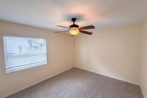 House in Spring Hill, Florida 3 bedrooms, 169.27 sq.m. № 2305182 - photo 25