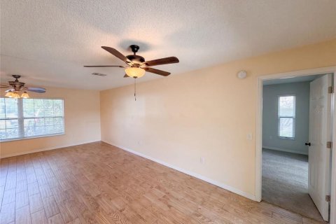 House in Spring Hill, Florida 3 bedrooms, 169.27 sq.m. № 2305182 - photo 17