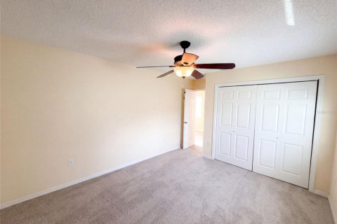 House in Spring Hill, Florida 3 bedrooms, 169.27 sq.m. № 2305182 - photo 24