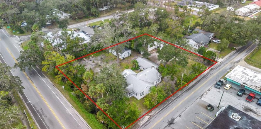 Commercial property in New Smyrna Beach, Florida 276.29 sq.m. № 1716762