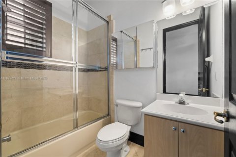 Villa ou maison à louer à Davie, Floride: 6 chambres, 410.07 m2 № 1946454 - photo 27