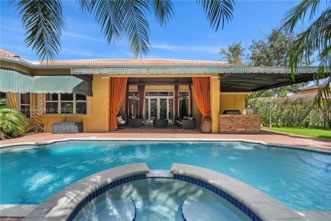 Villa ou maison à louer à Davie, Floride: 6 chambres, 410.07 m2 № 1946454 - photo 30