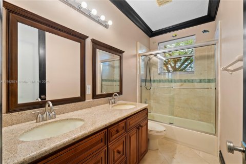 Villa ou maison à louer à Davie, Floride: 6 chambres, 410.07 m2 № 1946454 - photo 22
