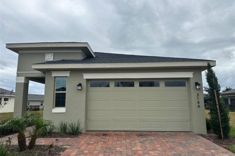 House in Saint Cloud, Florida 3 bedrooms, 172.05 sq.m. № 1673324 - photo 1