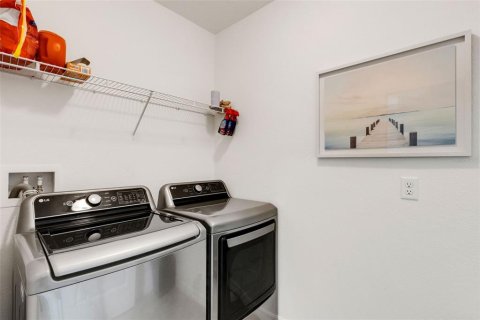 Adosado en alquiler en Parrish, Florida, 3 dormitorios, 169.27 m2 № 1911740 - foto 23