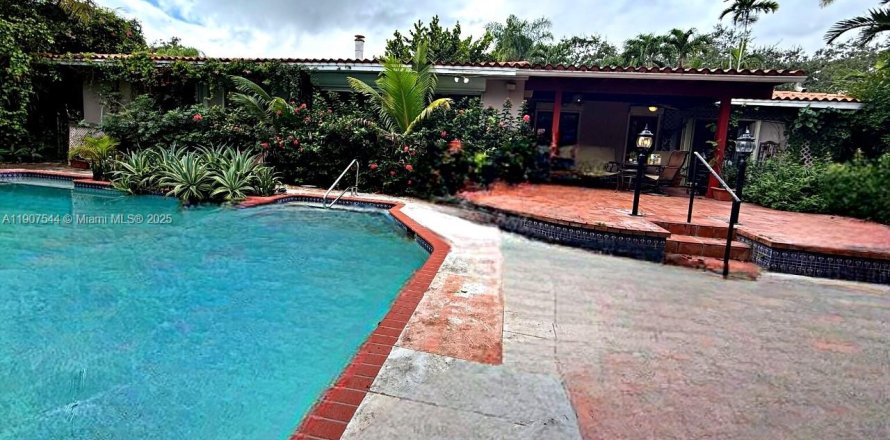 Villa ou maison à Coral Gables, Floride 4 chambres, 229.28 m2 № 1964933