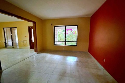 Villa ou maison à louer à Coral Gables, Floride: 4 chambres, 229.28 m2 № 1964933 - photo 12