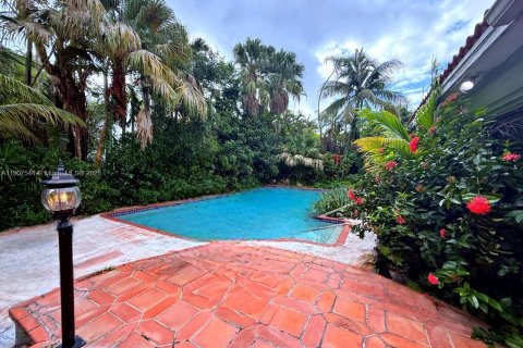 Villa ou maison à louer à Coral Gables, Floride: 4 chambres, 229.28 m2 № 1964933 - photo 3