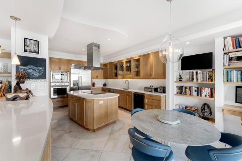 Condominio en venta en Key Biscayne, Florida, 3 dormitorios, 242.01 m2 № 2001933 - foto 11