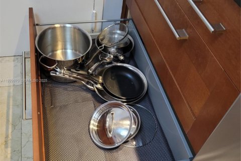 Снять в аренду кондоминиум в Халландейл-Бич, Флорида 1 спальня, 120.77м2, № 1988998 - фото 19