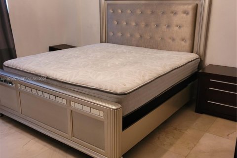 Снять в аренду кондоминиум в Халландейл-Бич, Флорида 1 спальня, 120.77м2, № 1988998 - фото 22