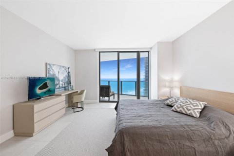 Condo in Hollywood, Florida, 3 bedrooms  № 2061959 - photo 8