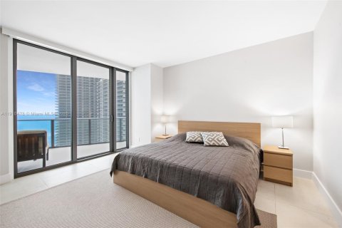 Condo in Hollywood, Florida, 3 bedrooms  № 2061959 - photo 7