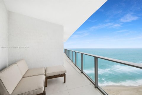 Condo in Hollywood, Florida, 3 bedrooms  № 2061959 - photo 4