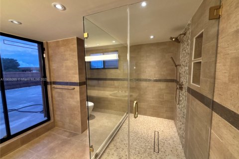 Copropriété à vendre à Miami, Floride: 2 chambres, 132.66 m2 № 2012255 - photo 22