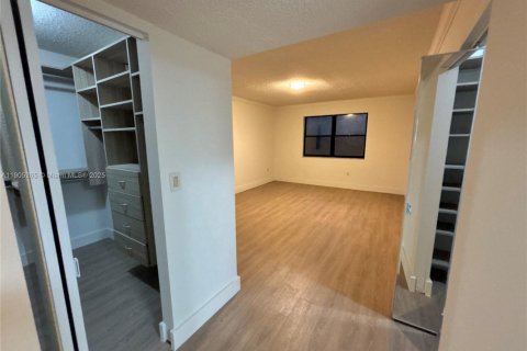 Copropriété à vendre à Miami, Floride: 2 chambres, 132.66 m2 № 2012255 - photo 17