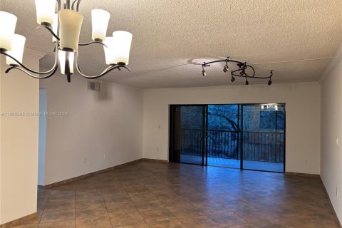 Copropriété à vendre à Miami, Floride: 2 chambres, 132.66 m2 № 2012255 - photo 8