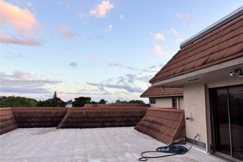 Copropriété à vendre à Miami, Floride: 2 chambres, 132.66 m2 № 2012255 - photo 5