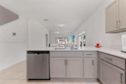 Villa ou maison à louer à Florida City, Floride: 3 chambres, 133.13 m2 № 2014739 - photo 10