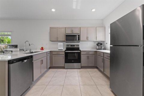 Villa ou maison à louer à Florida City, Floride: 3 chambres, 133.13 m2 № 2014739 - photo 6