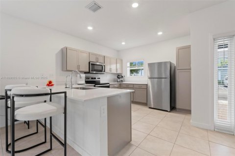 Villa ou maison à louer à Florida City, Floride: 3 chambres, 133.13 m2 № 2014739 - photo 5