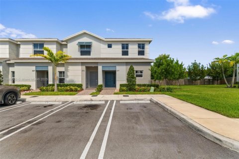 Villa ou maison à Florida City, Floride 3 chambres, 133.13 m2 № 2014739
